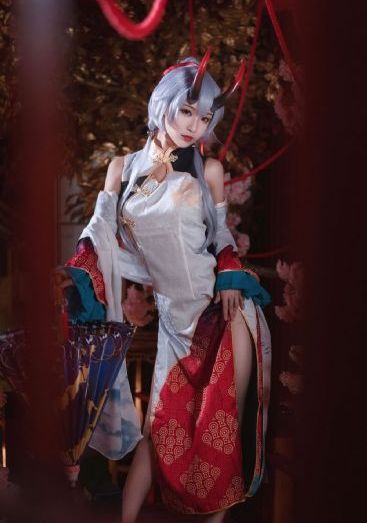三角窗外是黑夜