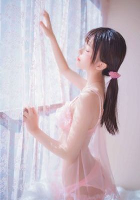 他唇之下