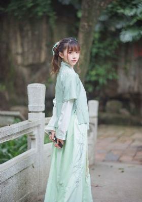 小荡货夹得我又紧又爽