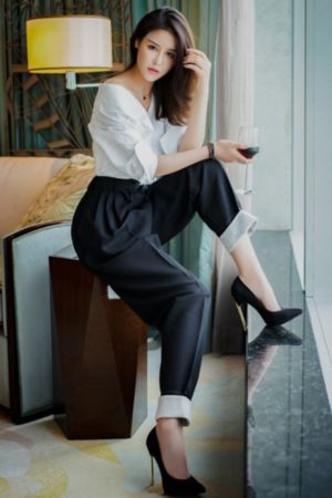迷人的大胸有夫之妇