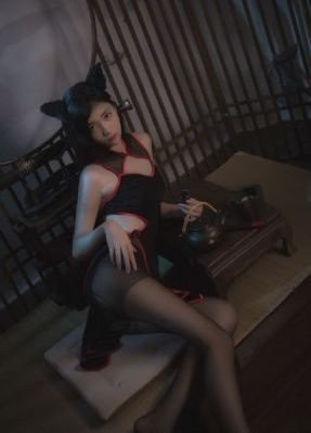 秘书裸侍跪趴等老板调教电影