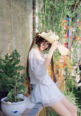 俄罗斯美女与动交zoz0